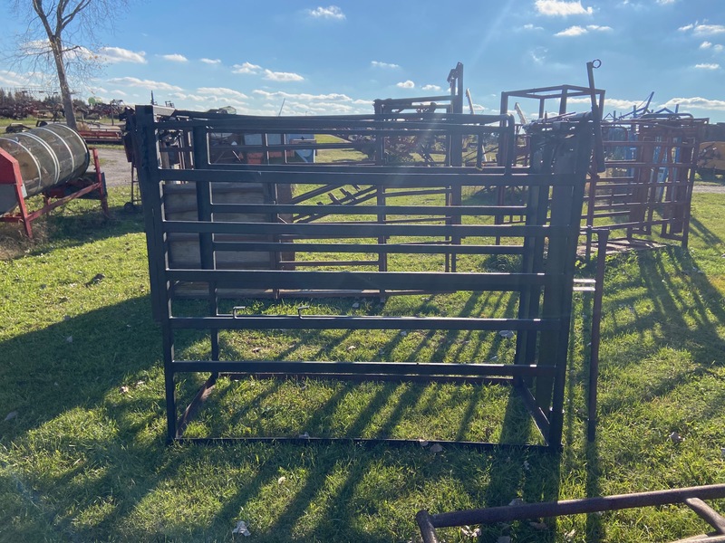 Hay/Forage/Livestock  Calf Squeeze Chute Photo